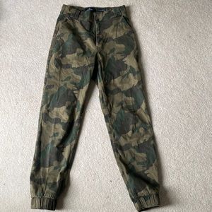 Hollister Ultra High Rise Utility Jogger